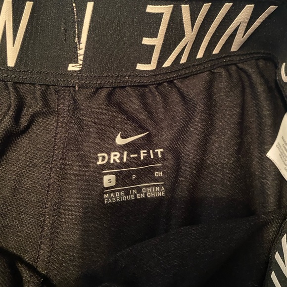 Nike Shorts - Picture 3 of 3